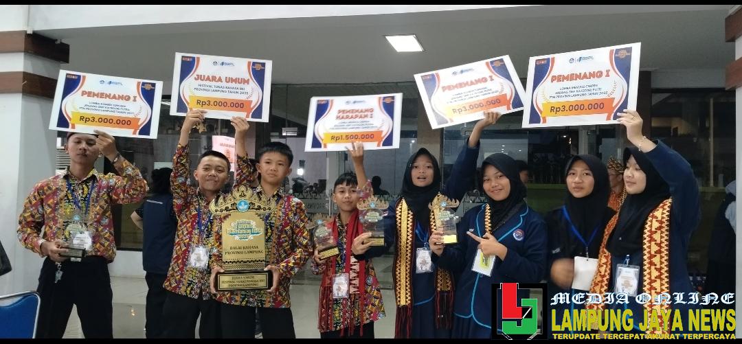 Siswa Asal Lambar Kembali Torehkan Prestasi, Parosil Mabsus : Ini Bukti Keberhasilan Pendidikan di Lampung Barat Siswa Asal Lambar Kembali Torehkan Prestasi, Parosil Mabsus : Ini Bukti Keberhasilan Pendidikan di Lampung Barat