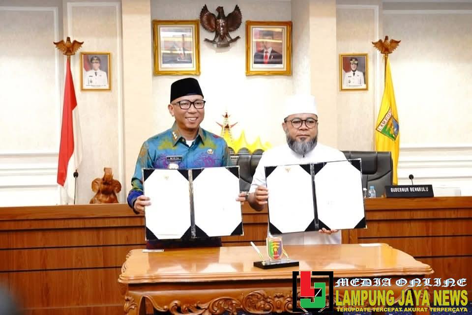 Teken MoU, Gubernur Mirza & Gubernur Helmi Hasan Wujudkan Lumbung Pangan Nasional Lampung - Bengkulu Teken MoU, Gubernur Mirza & Gubernur Helmi Hasan Wujudkan Lumbung Pangan Nasional Lampung - Bengkulu