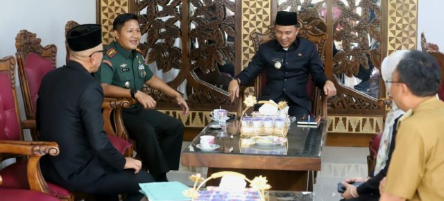 Bupati dan Damdim Lampung Barat Bersinergi Sukseskan Program Koperasi Merah Putih Bupati dan Damdim Lampung Barat Bersinergi Sukseskan Program Koperasi Merah Putih