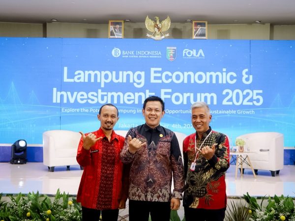 Wakili Bupati Pesibar, Sekda Tedi Zadmiko Hadiri Lampung Economic And Investmemt Forum 2025 Wakili Bupati Pesibar, Sekda Tedi Zadmiko Hadiri Lampung Economic And Investmemt Forum 2025