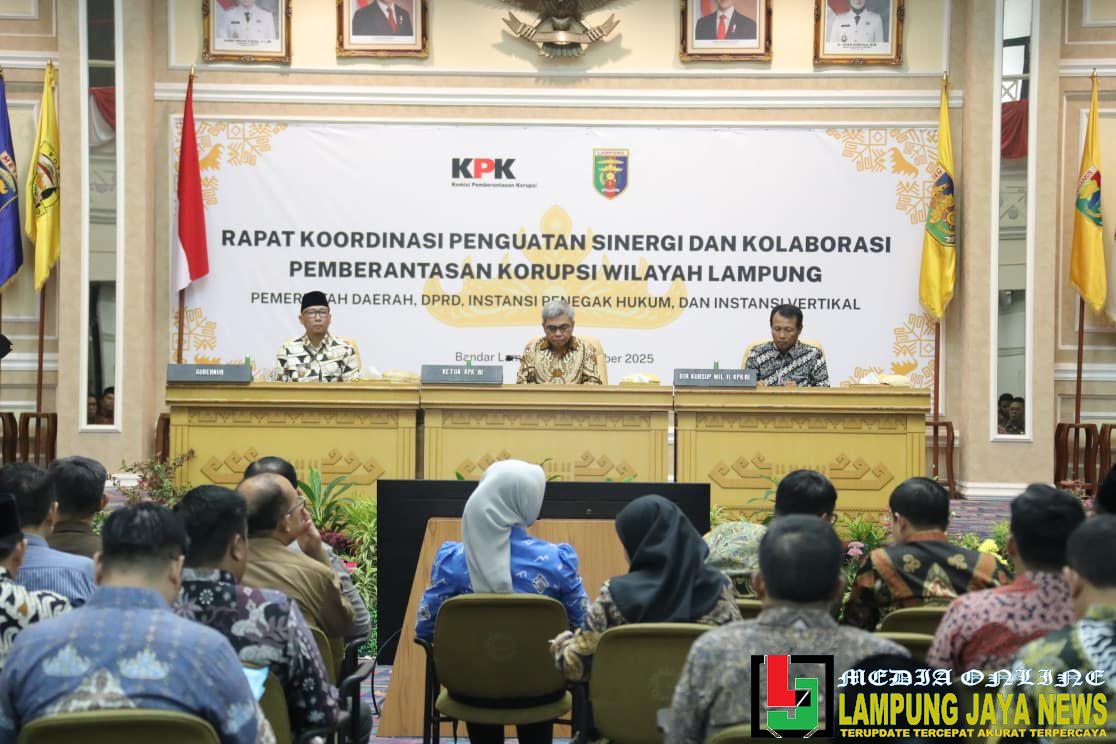 Pemkab Pesibar Hadiri Rakor Penguatan Sinergi dan Koordinasi Pemberantasan Korupsi Pemerintah Daerah Wilayah Lampung Bersama KPK RI Pemkab Pesibar Hadiri Rakor Penguatan Sinergi dan Koordinasi Pemberantasan Korupsi Pemerintah Daerah Wilayah Lampung Bersama KPK RI