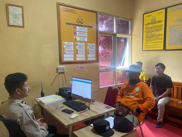 Polres Tulang Bawang Barat Tindaklanjuti Video Viral di Medsos Seorang Nenek Korban Curas di turunkan di jalan Raya Tata Karya