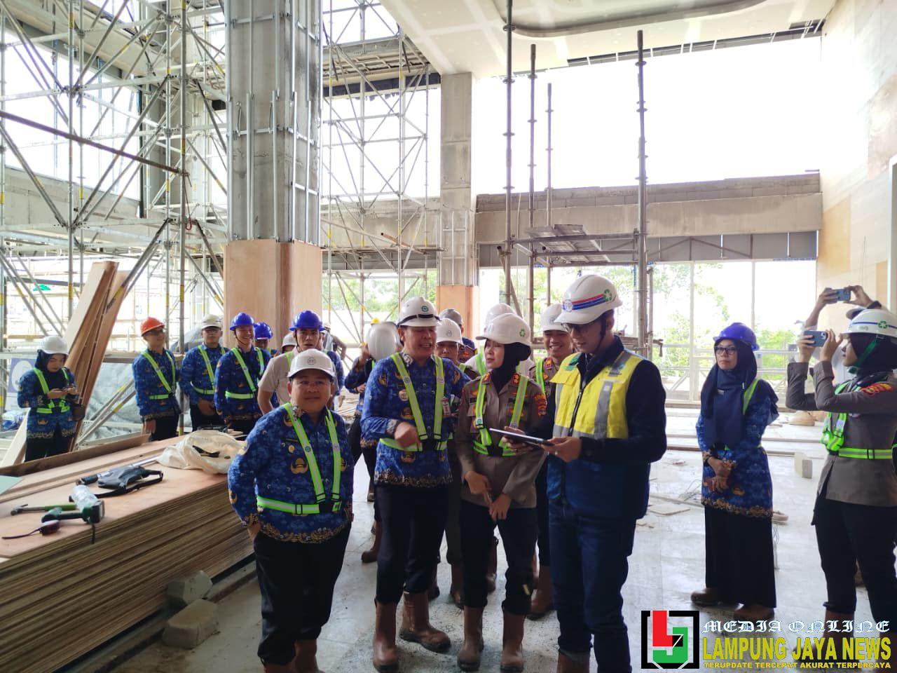 Wakil Bupati Irawan Topani, Didampingi Sekda Tedi Zadmiko Tinjau Progres Pembangunan RS KH. M.Thohir Pesisir Barat Wakil Bupati Irawan Topani, Didampingi Sekda Tedi Zadmiko Tinjau Progres Pembangunan RS KH. M.Thohir Pesisir Barat