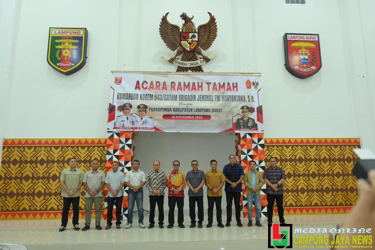 Malam Ramah Tamah Forkopimda dan Sekda Lambar Bersama Komandan Korem 043 Gatam Malam Ramah Tamah Forkopimda dan Sekda Lambar Bersama Komandan Korem 043 Gatam