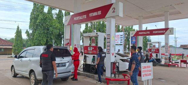 Antisipasi Praktek Kecurangan, Unit Tipidter Sat Reskrim Polres Tulang Bawang Barat laksanakan sidak SPBU Antisipasi Praktek Kecurangan, Unit Tipidter Sat Reskrim Polres Tulang Bawang Barat laksanakan sidak SPBU