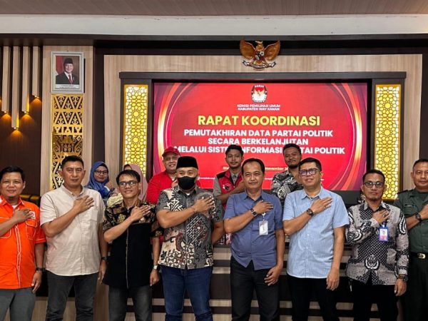 Pastikan Pemutakhiran SIPOL Sesuai dengan Kondisi Faktual, KPU Way Kanan Gelar Rakor Bersama Partai Politik