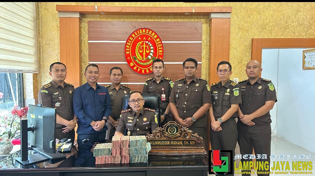 Tersangka Perkara Kasus Korupsi SPAM IKK Pakuan Ratu I, Titipkan Uang Pengganti Sebesar 600 Juta Kepada Kejari Way Kanan