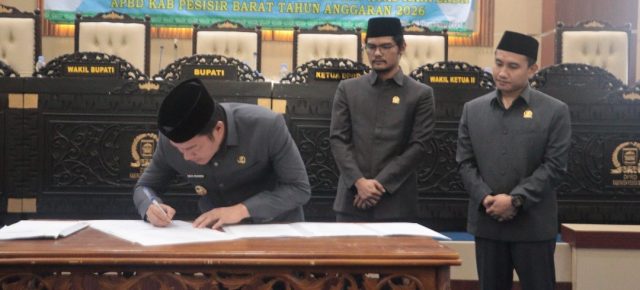 Rapat Paripurna, DPRD Pesibar Setujui Ranperda APBD Tahun Anggaran 2026 Rapat Paripurna, DPRD Pesibar Setujui Ranperda APBD Tahun Anggaran 2026