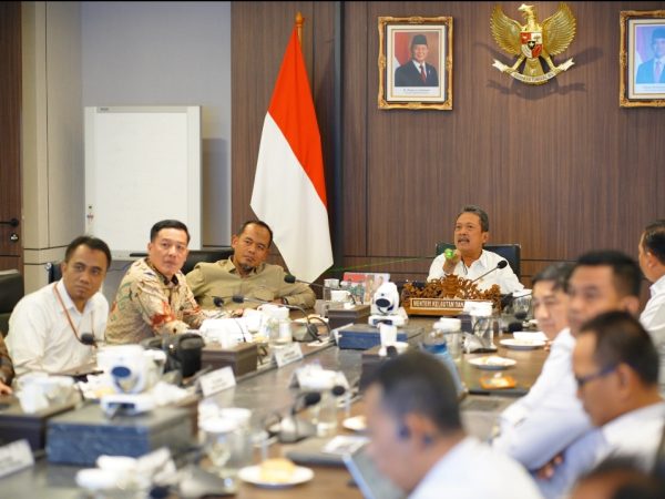 Hasil Audensi Bersama Men-KP, Pemkab Pesibar Diminta Untuk Membangun Kampung Nelayan Merah Putih dan Kampung Budidaya Merah Putih Hasil Audensi Bersama Men-KP, Pemkab Pesibar Diminta Untuk Membangun Kampung Nelayan Merah Putih dan Kampung Budidaya Merah Putih