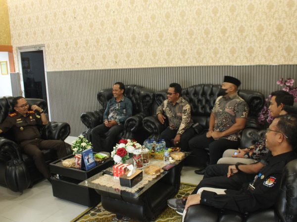 Perkuat Koordinasi dan Sinergitas Kelembagaan, KPU Gelar Audensi Bersama Kejari Way Kanan