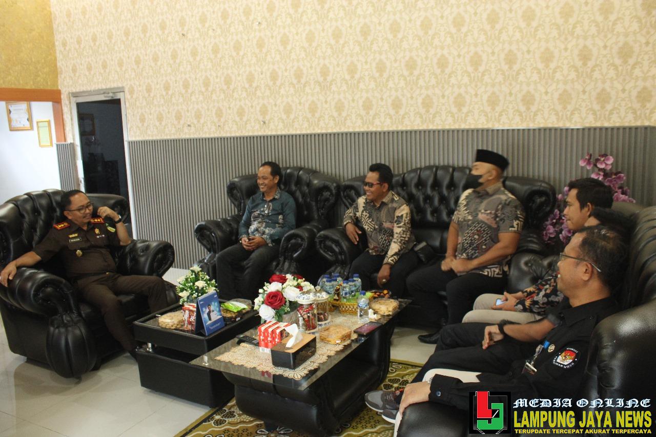 Perkuat Koordinasi dan Sinergitas Kelembagaan, KPU Gelar Audensi Bersama Kejari Way Kanan Perkuat Koordinasi dan Sinergitas Kelembagaan, KPU Gelar Audensi Bersama Kejari Way Kanan