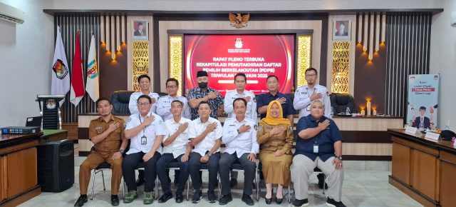 Komitmen Dalam Sajikan Data Pemilih Yang Akurat, KPU Way Kanan Gelar Rapat Pleno PDPB Trowulan IV Tahun 2025 Komitmen Dalam Sajikan Data Pemilih Yang Akurat, KPU Way Kanan Gelar Rapat Pleno PDPB Trowulan IV Tahun 2025