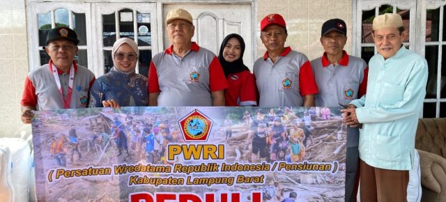 Peduli Bencana Alam Sumatera, PWRI Lampung Barat Bersama JNE Salurkan Bantuan Kemanusiaan