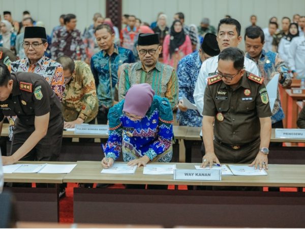 Bupati Ayu Asalasiyah Komitmen Dukung Penuh Penerapan Keadilan Restoratif dan Pelaksanaan Pidana Kerja Sosial Bersama Kejati Lampung